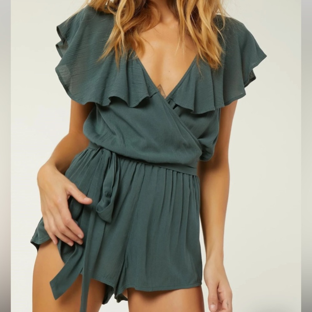 O’Neill boho Dash Romper green, flutter cap sleeves, tie, lightweight flowy